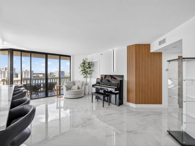 Apartment for sale  Unit #1710 - photo 7487517