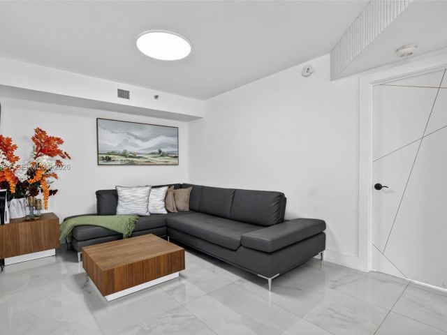 Apartment for sale  Unit #1710 - photo 7487518