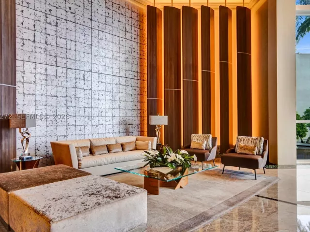 2-bedroom condo for sale in Aventura - 3000 Island Blvd 1106 - MondialRealty
