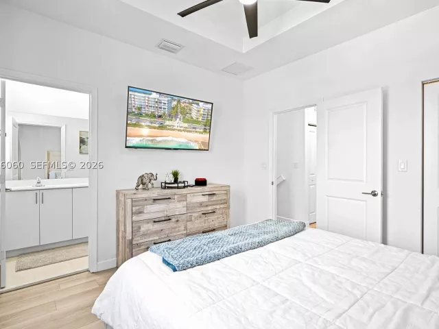 3-bedroom home for sale in Miami - 9941 SW 231st Ln 9941 - MondialRealty