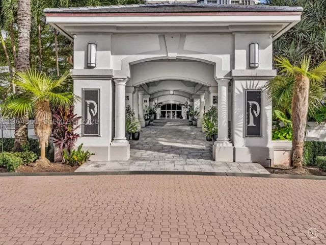 condo for sale in Aventura - 21150 Point Pl 305 - MondialRealty