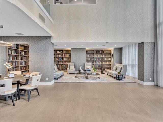 Apartment for sale  Unit #305 - photo 7445875