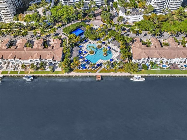 Apartment for sale  Unit #305 - photo 7445882