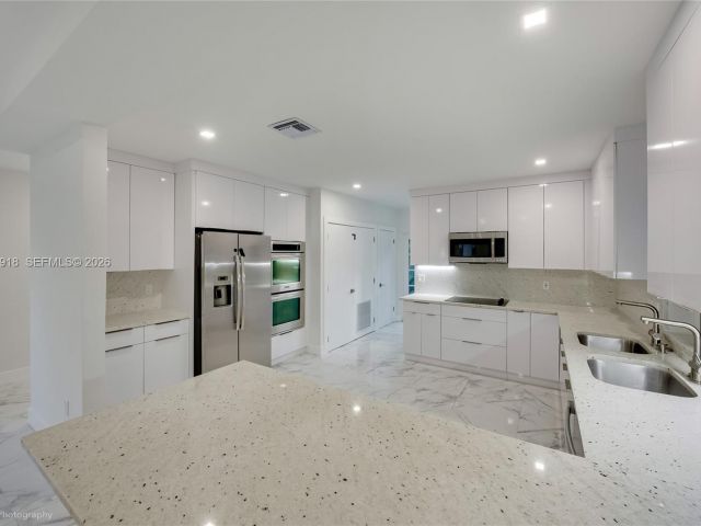 Home for rent at 52 Camden Dr - photo 7477239