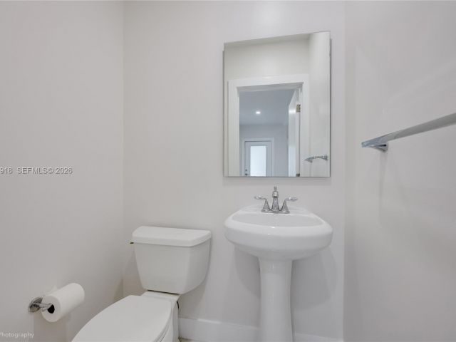 Home for rent at 52 Camden Dr - photo 7477241