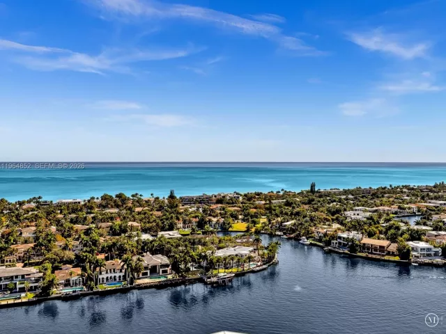 3-bedroom condo for sale in Aventura - 21150 Point Pl 2601 - MondialRealty