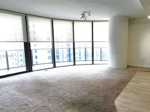 Apartment for rent  Unit #2108 - photo 7508220