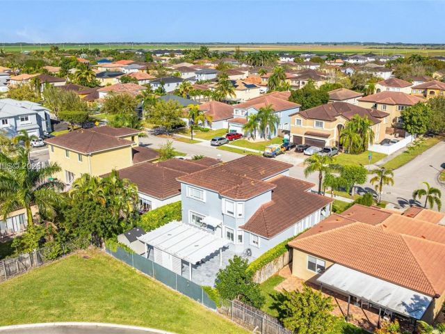 Home for rent at 15786 SW 141st St 15786 - photo 7436781