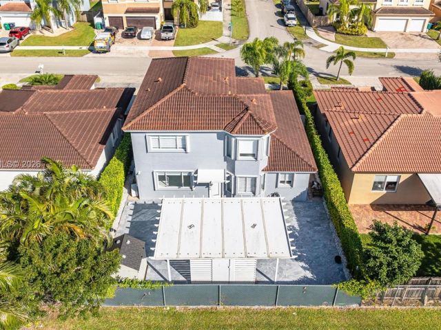 Home for rent at 15786 SW 141st St 15786 - photo 7436782