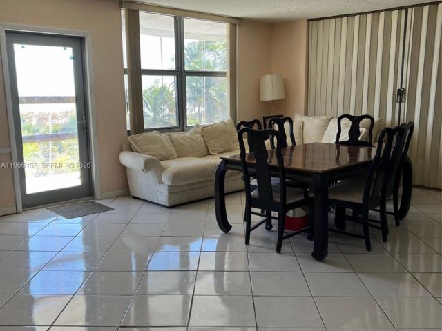 Apartment for sale  Unit #302 - photo 7506659