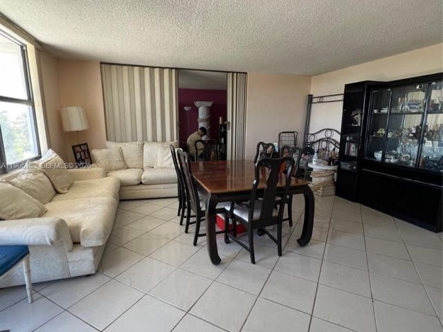 Apartment for sale  Unit #302 - photo 7506662