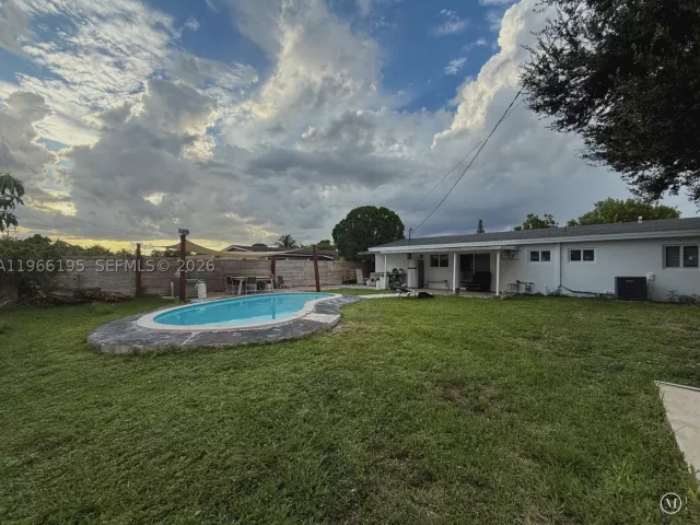 4-bedroom home for sale in Miami Gardens - 1950 NW 190th Ter - MondialRealty