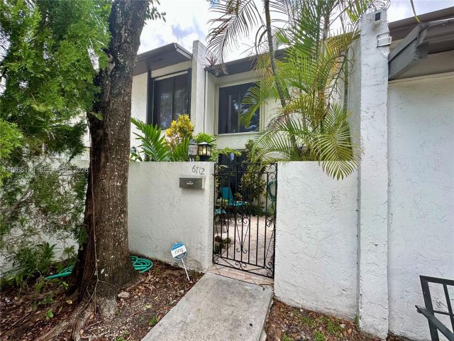 3-bedroom home for rent in Miami - 6712 SW 114th Ave - MondialRealty
