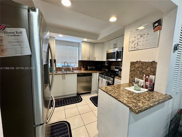 3-bedroom home for rent in Miami - 6712 SW 114th Ave - MondialRealty