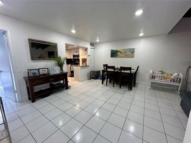 3-bedroom home for rent in Miami - 6712 SW 114th Ave - MondialRealty