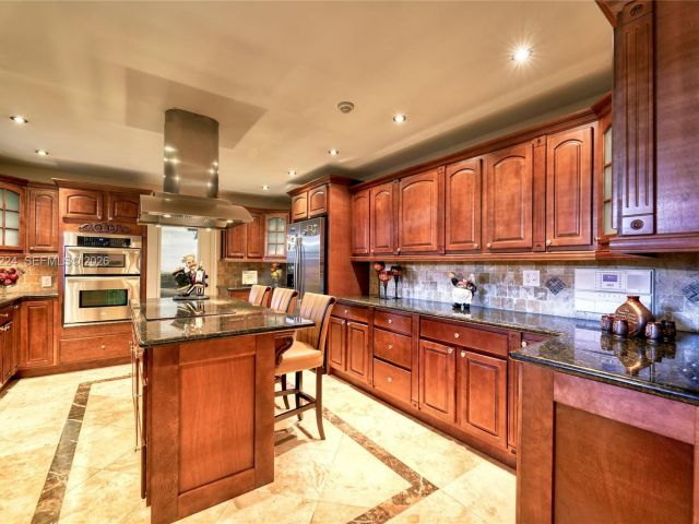 Home for rent at 5826 SW 17th St 0 - photo 7445520