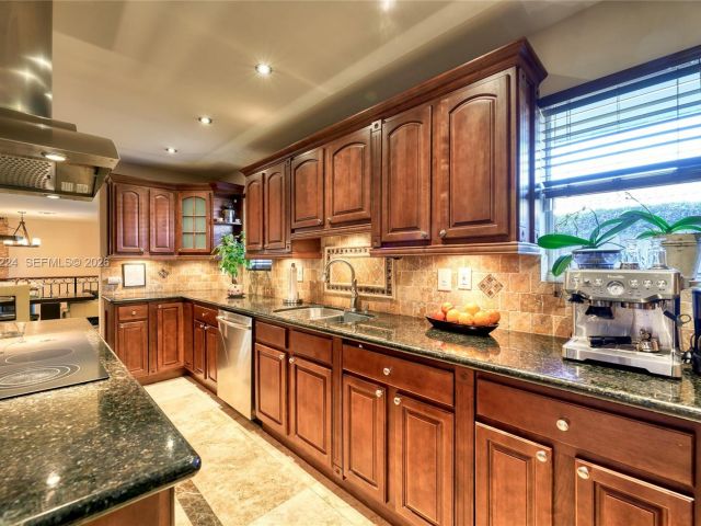 Home for rent at 5826 SW 17th St 0 - photo 7445523