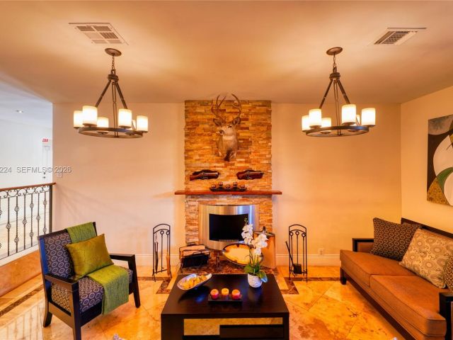 Home for rent at 5826 SW 17th St 0 - photo 7445531