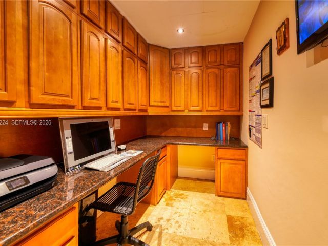 Home for rent at 5826 SW 17th St 0 - photo 7445532