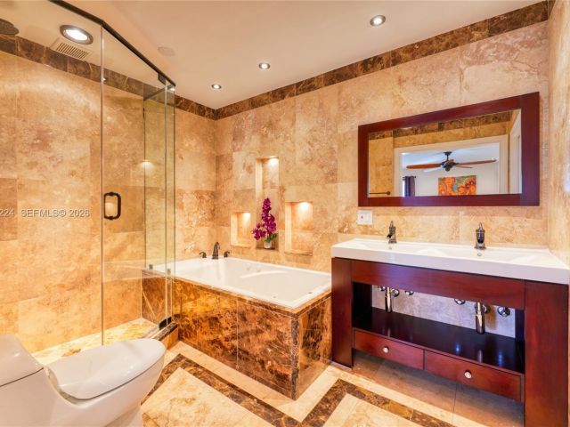 Home for rent at 5826 SW 17th St 0 - photo 7445537