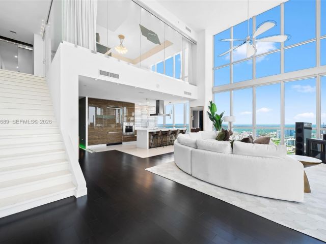 Apartment for sale  Unit #5706 - photo 7483744