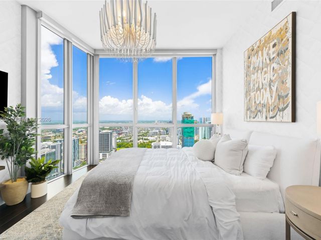 Apartment for sale  Unit #5706 - photo 7483747