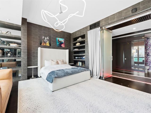 Apartment for sale  Unit #5706 - photo 7483752