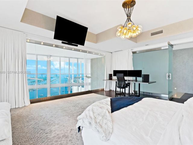 Apartment for sale  Unit #5706 - photo 7483761