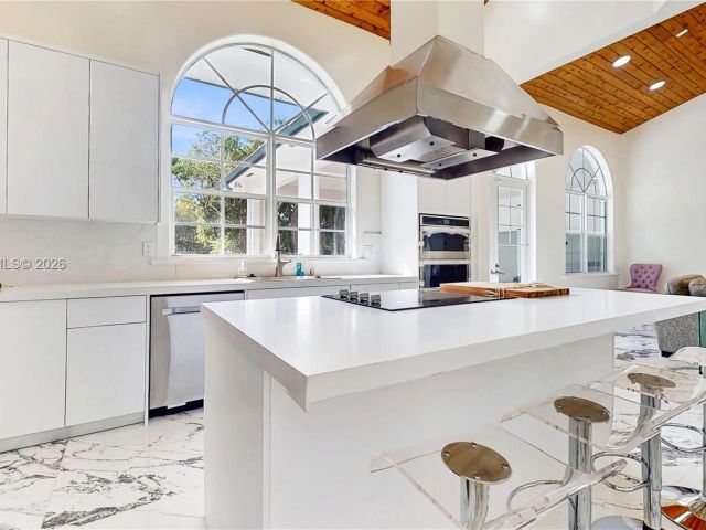 Home for sale at 10340 SW 62nd St - photo 7437285