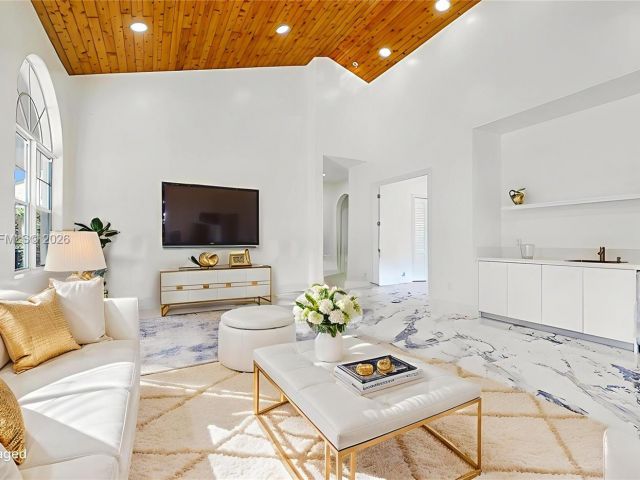 Home for sale at 10340 SW 62nd St - photo 7437288