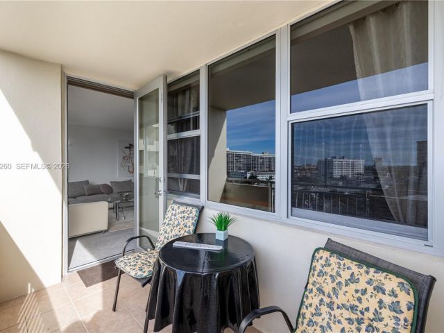 Apartment for rent  Unit #718 - photo 7437899