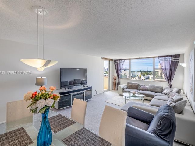 Apartment for rent  Unit #718 - photo 7437907