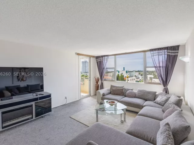 1-bedroom condo for rent in Hallandale Beach - 3180 S Ocean Dr 718 - MondialRealty