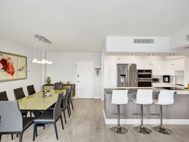 Apartment for rent  Unit #1235 - photo 7477450