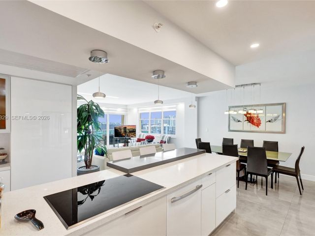 Apartment for rent  Unit #1235 - photo 7477452