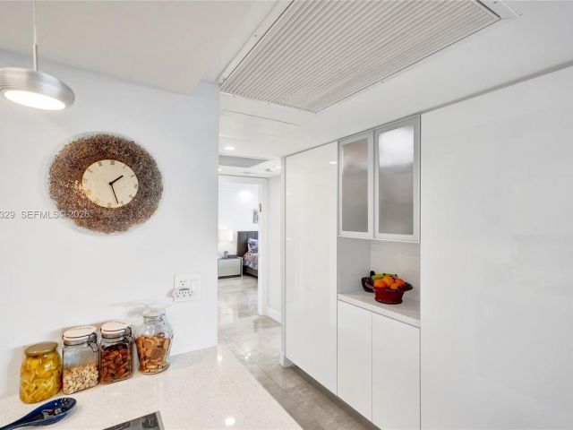 Apartment for rent  Unit #1235 - photo 7477453