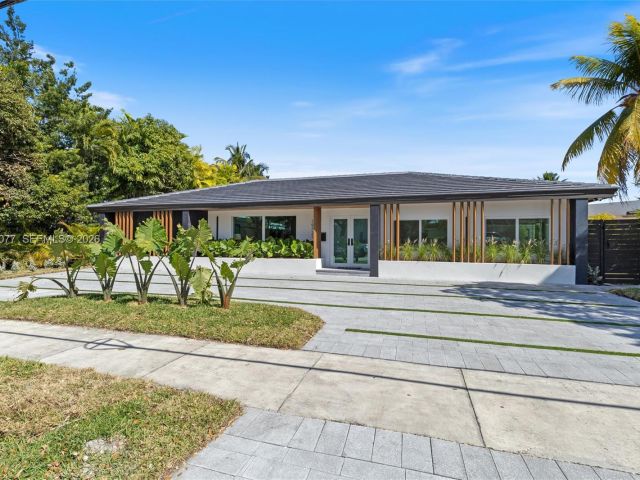 Home for sale at 19721 NE 23rd Ave - photo 7437505