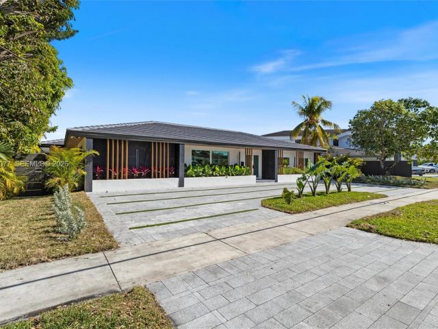 Home for sale at 19721 NE 23rd Ave - photo 7437507