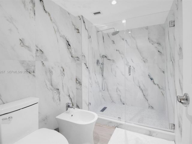 Apartment for sale  Unit #1003 - photo 7438252