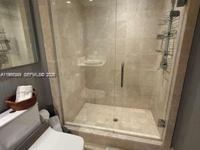 Apartment for rent  Unit #1702 - photo 7437431