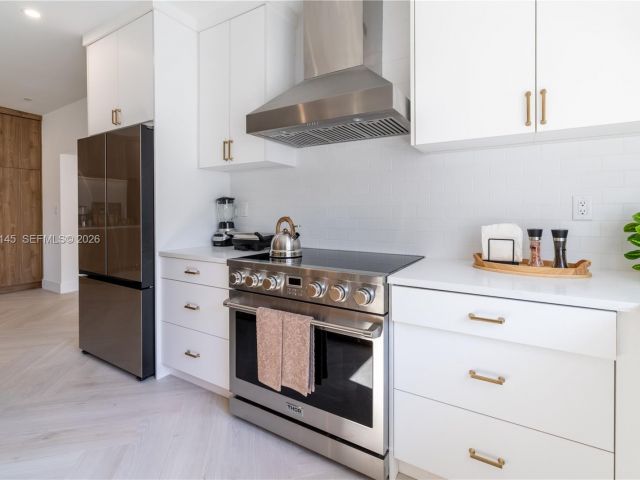 Home for rent at 1420 SW 17th St 0 - photo 7437593