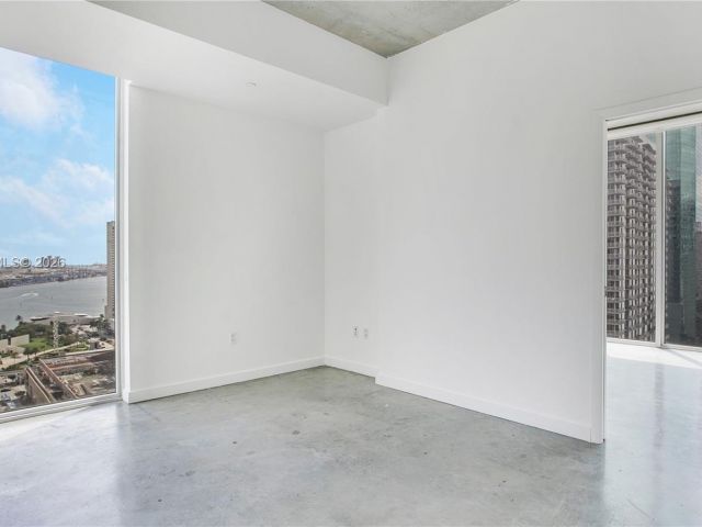 Apartment for sale  Unit #2101 - photo 7439165