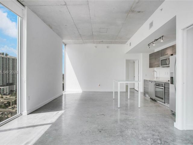 Apartment for sale  Unit #2101 - photo 7439169