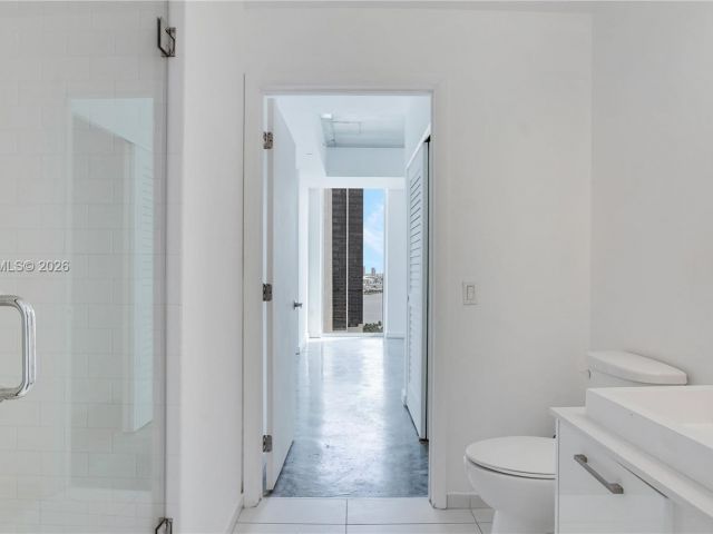 Apartment for sale  Unit #2101 - photo 7439170