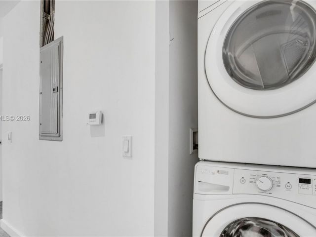 Apartment for sale  Unit #2101 - photo 7439173