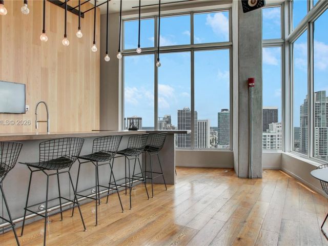 Apartment for sale  Unit #2101 - photo 7439177