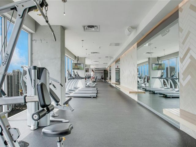 Apartment for sale  Unit #2101 - photo 7439178