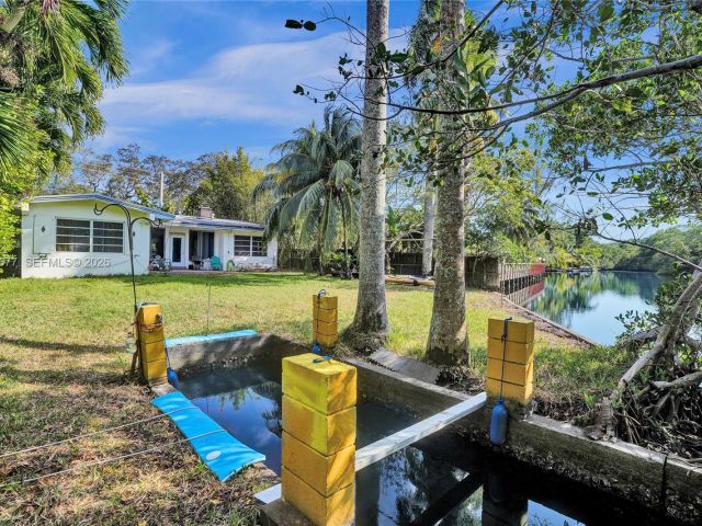 Home for sale at 18500 NE 23rd Ct - photo 7437485