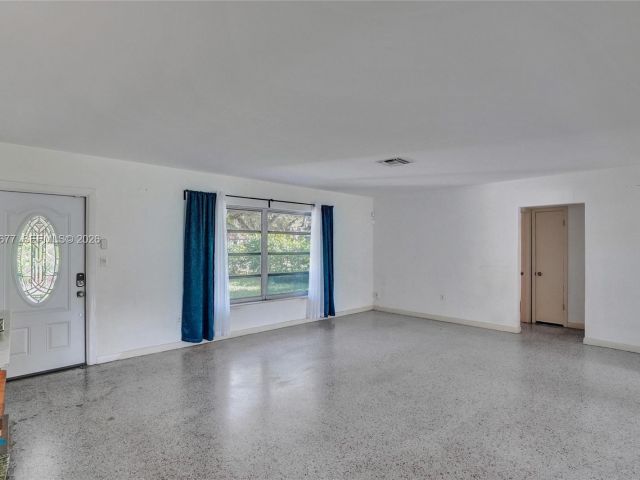 Home for sale at 18500 NE 23rd Ct - photo 7437489