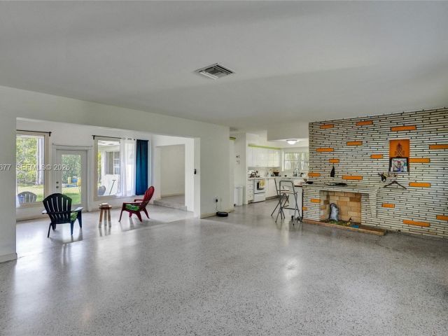 Home for sale at 18500 NE 23rd Ct - photo 7437491